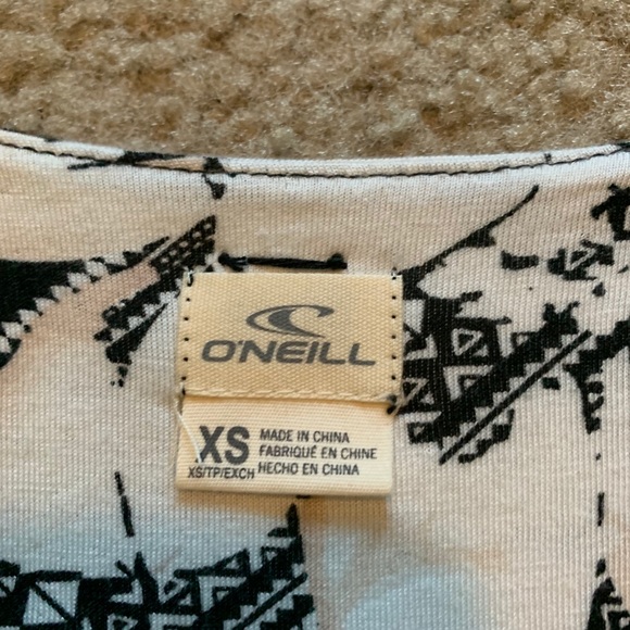 Cute Blouse - Picture 4 of 4